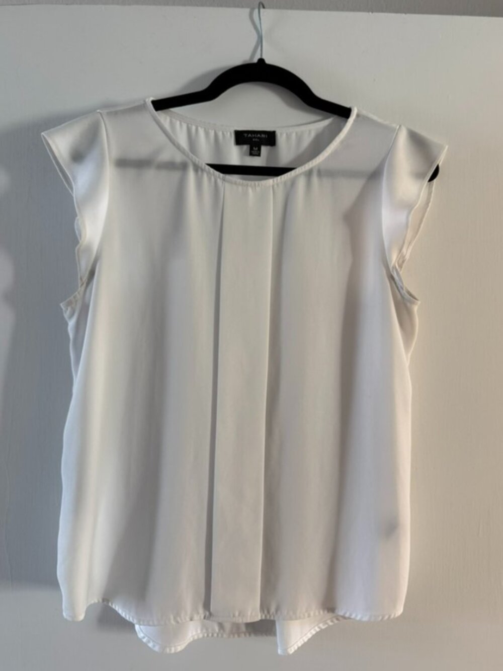 Tahari White Flutter Sleeve Pleated Blouse Size M